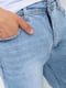 Прямые голубые джинсы с потертостями | 6888278 | фото 5