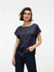 bluza-vilnogo-kroyu-temno-sinya-vero-moda